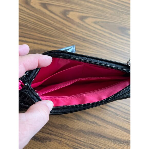 Small black faux crocodile zippered wristlet bag - Picture 5 of 7